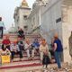 Gut zu Fuß, doch wir brauchen eine Pause im Sikh Tempel