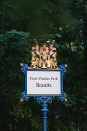 Parkeingangsschid Branitzer Park