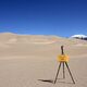 Amerika  - Great Sand Dunes National Park -eine riesige Sanddüne vor großartiger Bergkulisse