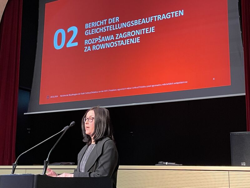 Gleichstellungsbeauftragte Aline Erdmann auf der Stadtverordnetenversammlung am 28.02.2024