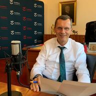 Oberbürgermeister Holger Kelch bei der Podcastaufnahme